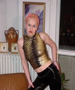 <p class='ppt-number'>221 779 + PIN 997</p><p class='ppt-pricing-de'>1,99 Euro/Min.</p>